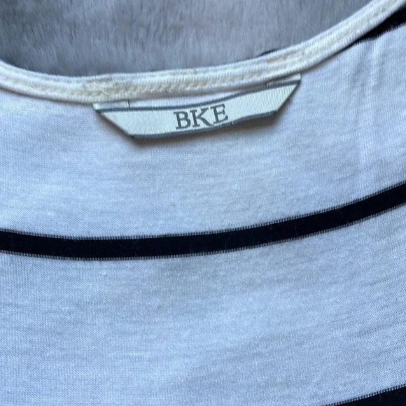 BKE BUCKLE BLACK AND WHITE STRIPED RACERBACK TANK TOP XL FITTED‎ - Picture 2 of 6